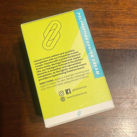 Polypeptide Fusion Cream - Blue and White - Picture 4 of 4